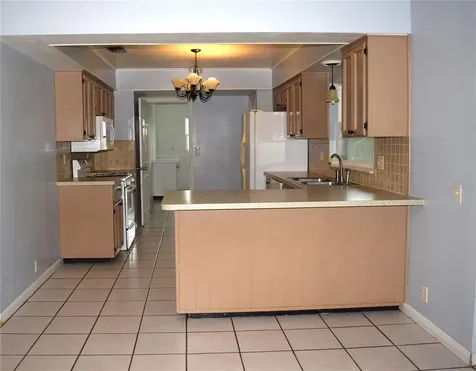 121 Lincoln Road Winter Haven FL 33884
