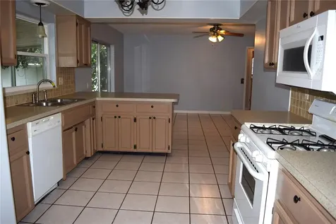 121 Lincoln Road Winter Haven FL 33884