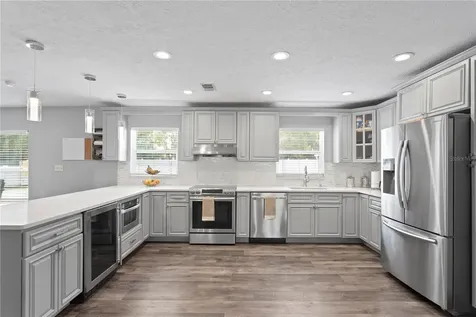 10427 Oakbrook Drive Tampa FL 33618