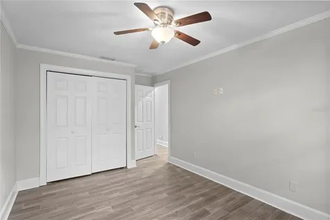 10427 Oakbrook Drive Tampa FL 33618