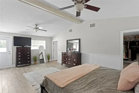 10427 Oakbrook Drive Tampa FL 33618