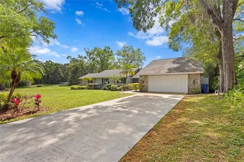 10427 Oakbrook Drive Tampa FL 33618