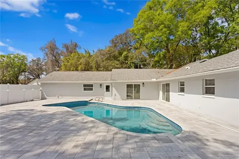 10427 Oakbrook Drive Tampa FL 33618