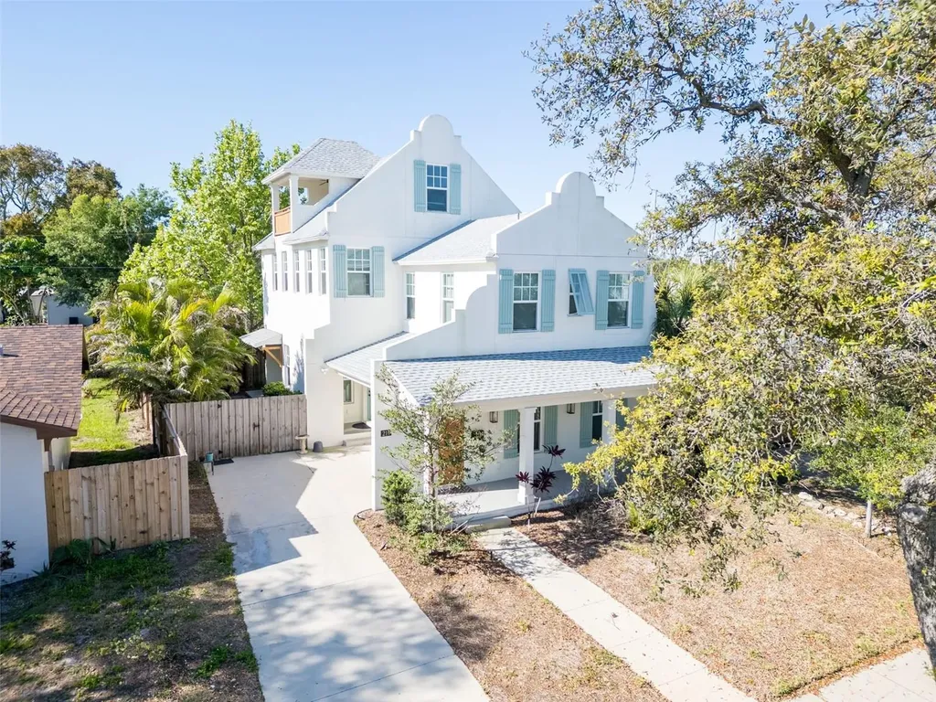 216 15th Avenue SE St Petersburg FL 33701