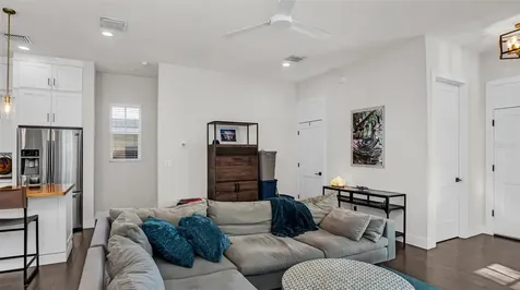 216 15th Avenue SE St Petersburg FL 33701