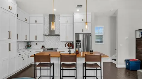 216 15th Avenue SE St Petersburg FL 33701