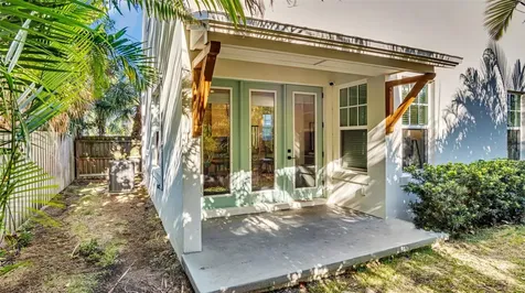 216 15th Avenue SE St Petersburg FL 33701