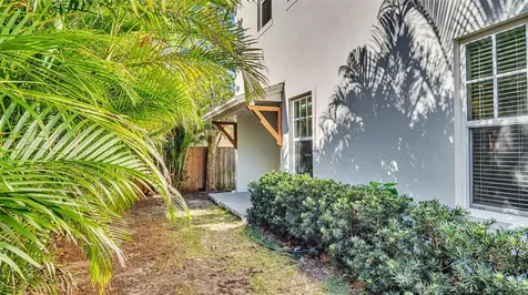 216 15th Avenue SE St Petersburg FL 33701
