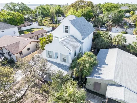 216 15th Avenue SE St Petersburg FL 33701