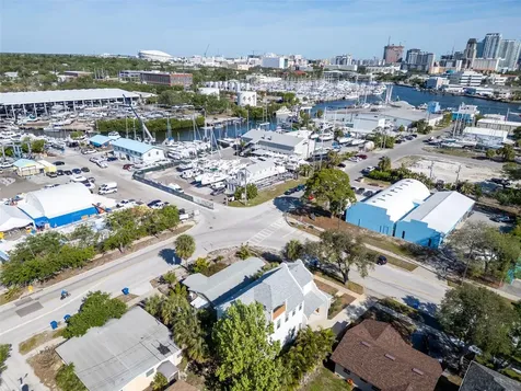 216 15th Avenue SE St Petersburg FL 33701