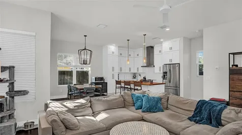 216 15th Avenue SE St Petersburg FL 33701