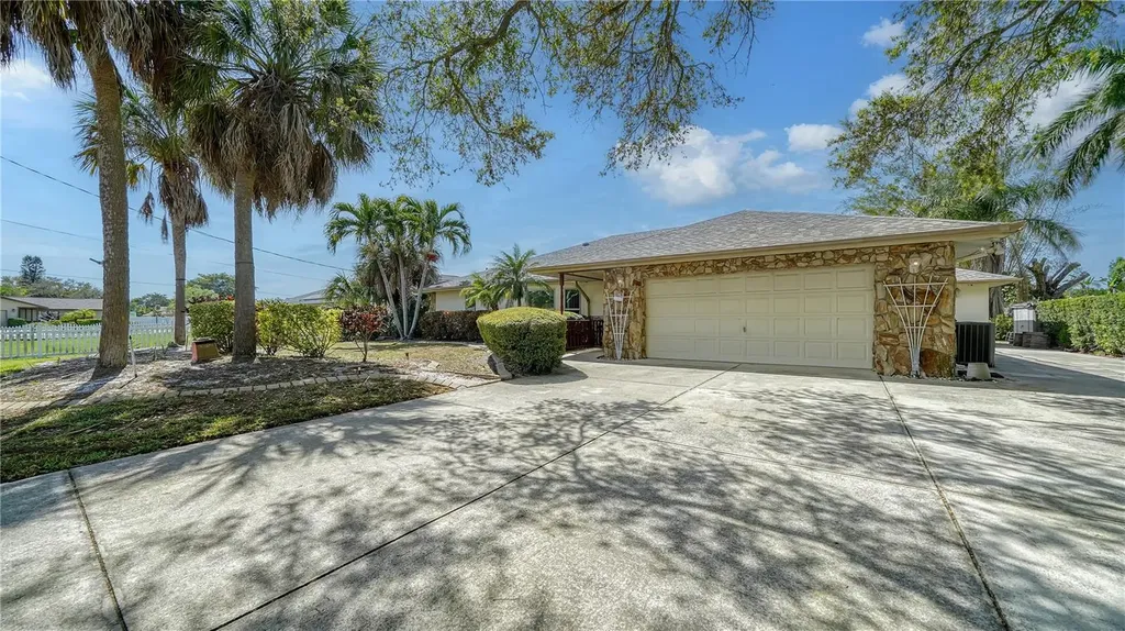 1404 82nd Street NW Bradenton FL 34209
