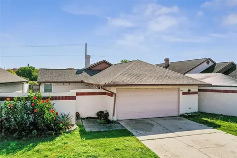 7001 Silvermill Drive Tampa FL 33635