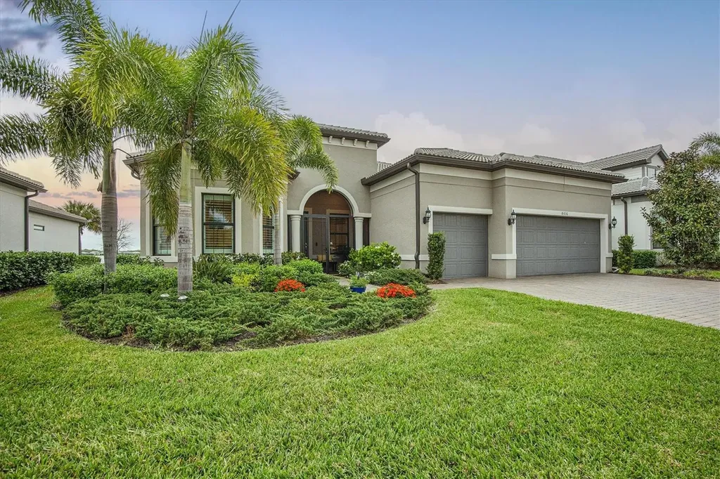 8016 Grande Shores Drive Sarasota FL 34240