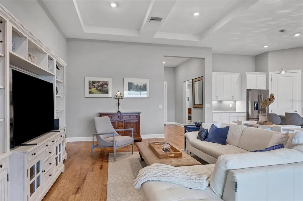 8016 Grande Shores Drive Sarasota FL 34240