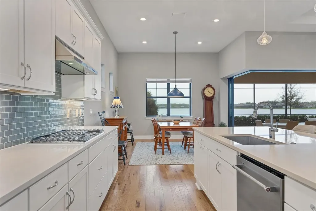 8016 Grande Shores Drive Sarasota FL 34240