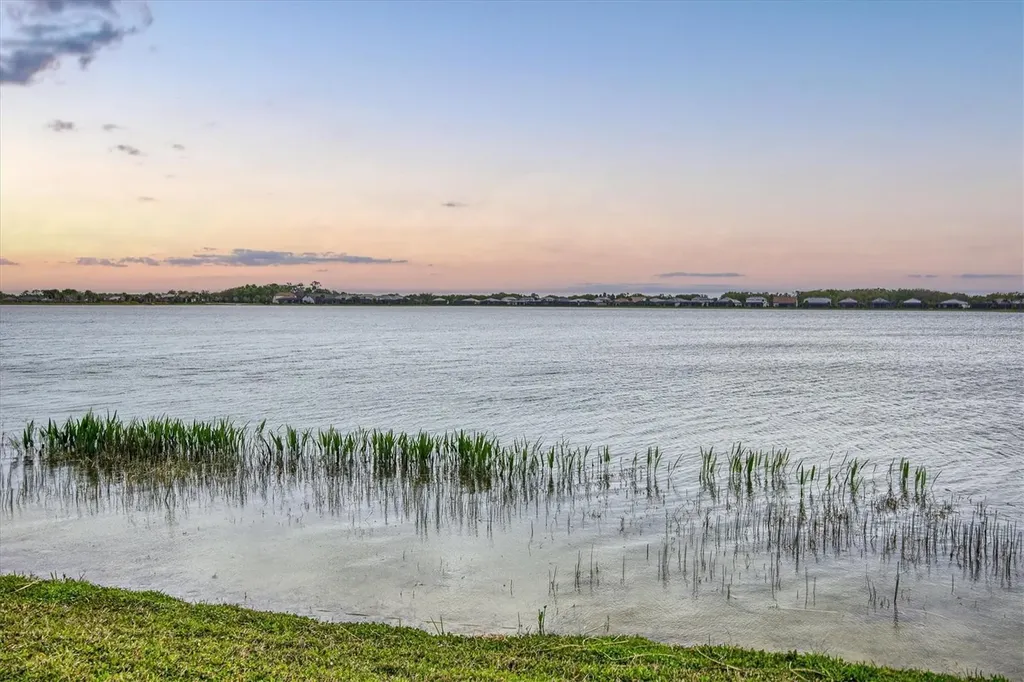 8016 Grande Shores Drive Sarasota FL 34240