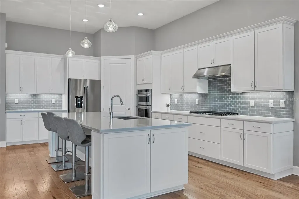 8016 Grande Shores Drive Sarasota FL 34240