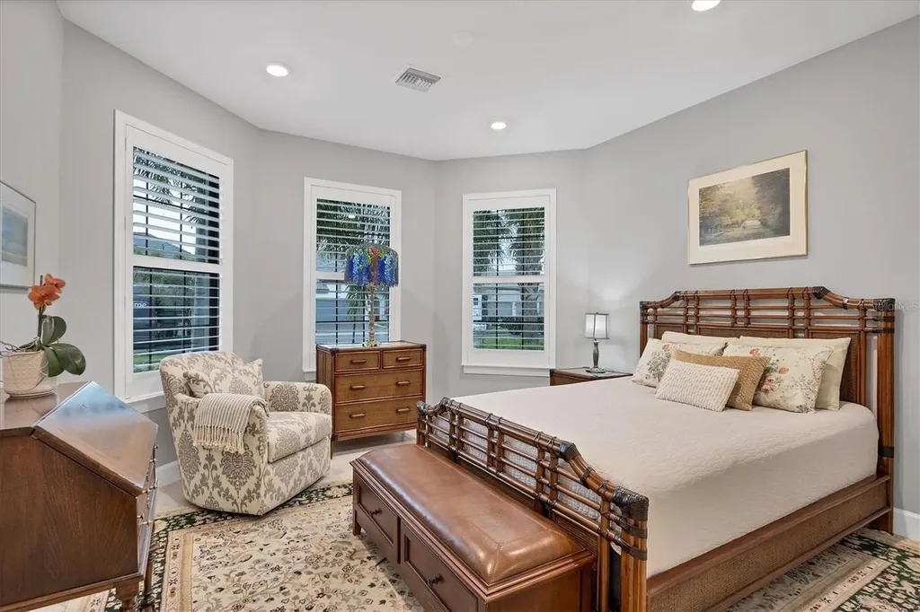 8016 Grande Shores Drive Sarasota FL 34240