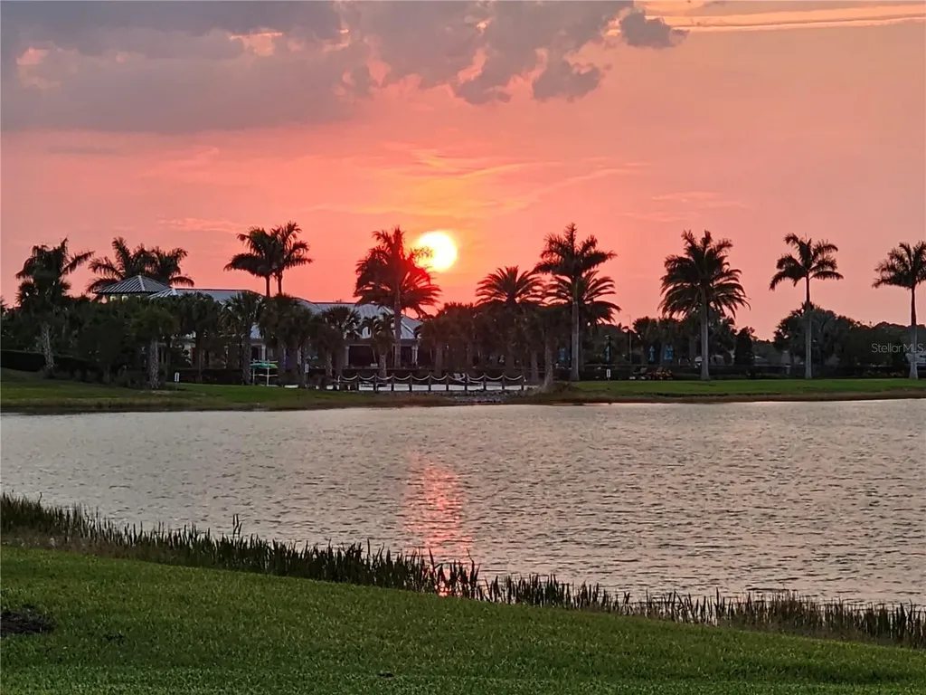 8016 Grande Shores Drive Sarasota FL 34240