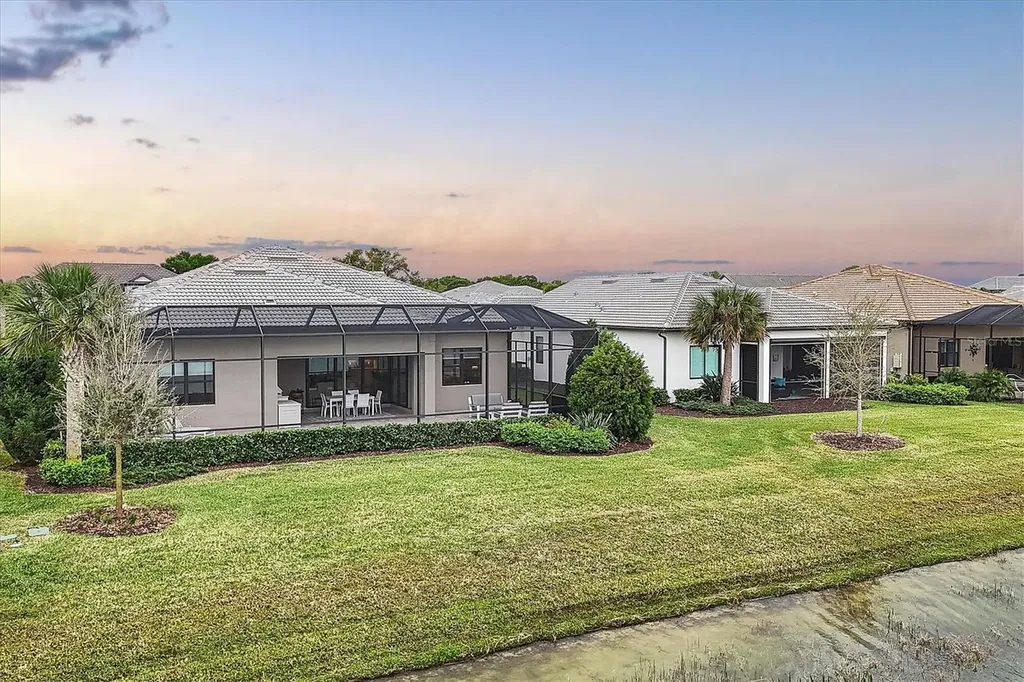 8016 Grande Shores Drive Sarasota FL 34240