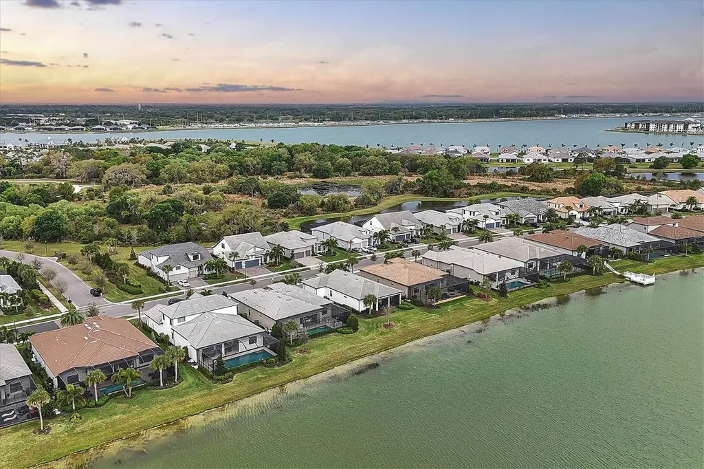 8016 Grande Shores Drive Sarasota FL 34240