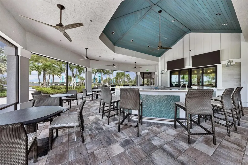 8016 Grande Shores Drive Sarasota FL 34240