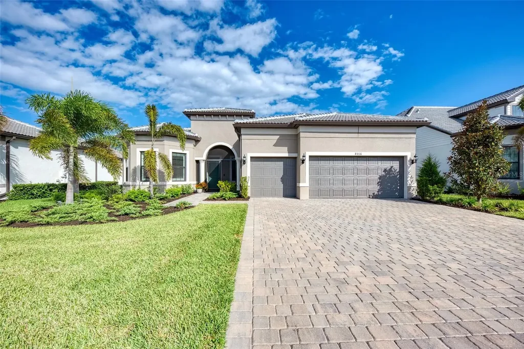 8016 Grande Shores Drive Sarasota FL 34240