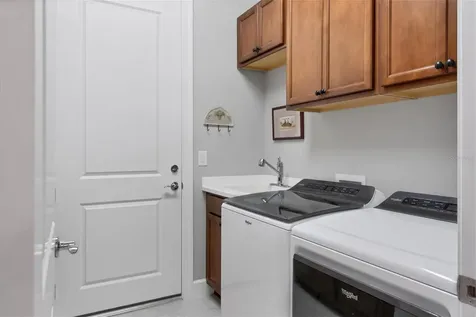 8016 Grande Shores Drive Sarasota FL 34240