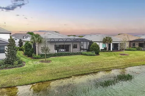 8016 Grande Shores Drive Sarasota FL 34240