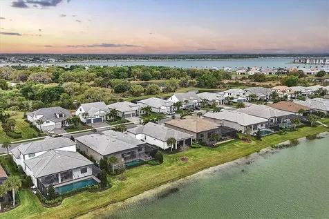 8016 Grande Shores Drive Sarasota FL 34240