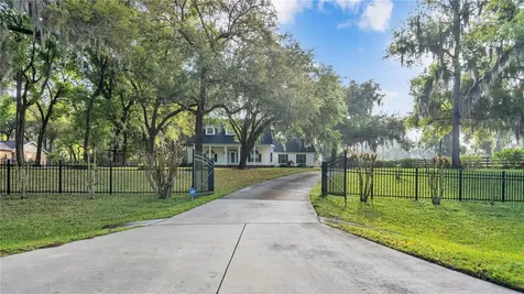 8436 Southwood Oaks Street Lithia FL 33547