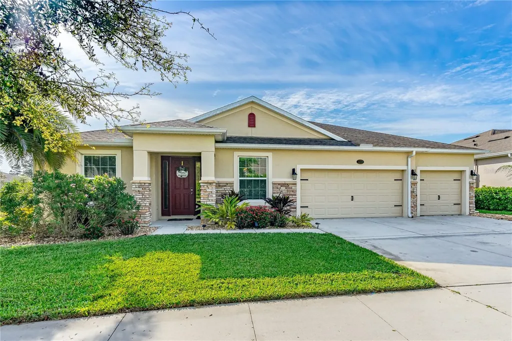 661 Bluehearts Trail Deland FL 32724