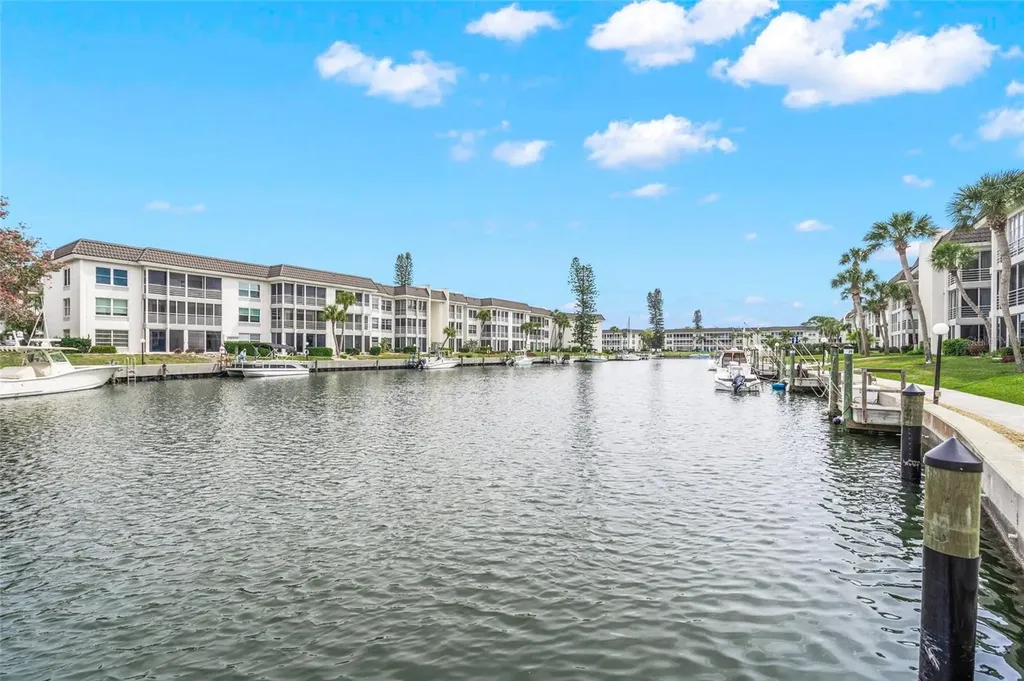 4380 Exeter Drive Longboat Key FL 34228