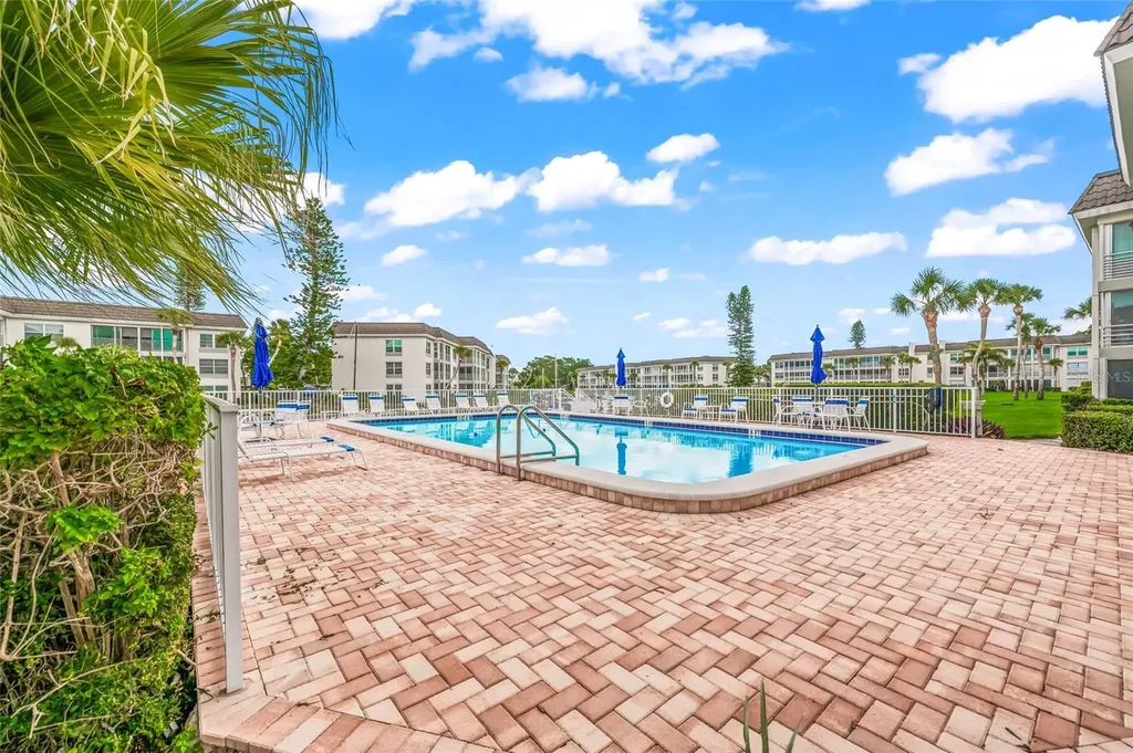 4380 Exeter Drive Longboat Key FL 34228
