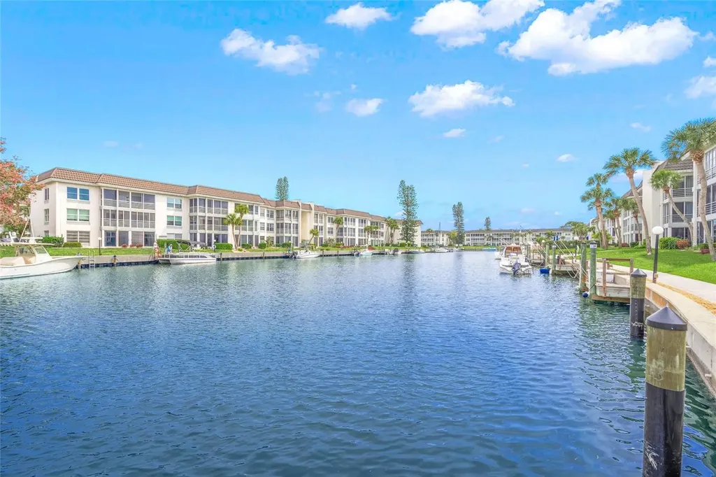 4380 Exeter Drive Longboat Key FL 34228