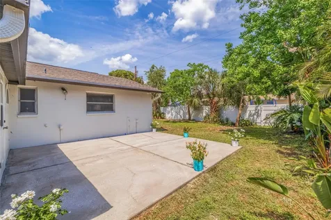 5611 Denver Street NE St Petersburg FL 33703