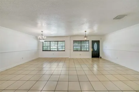 2702 W Bird Street Tampa FL 33614