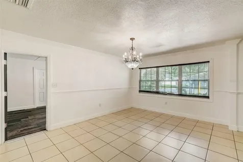 2702 W Bird Street Tampa FL 33614