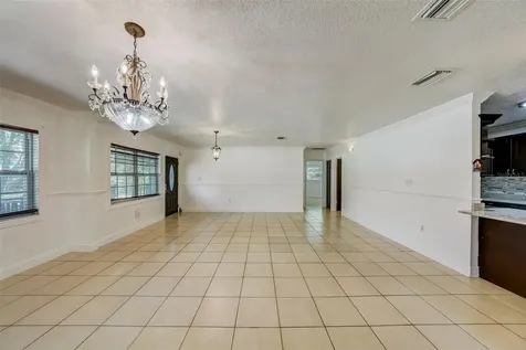 2702 W Bird Street Tampa FL 33614