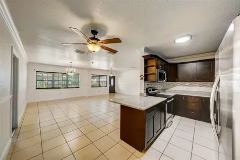 2702 W Bird Street Tampa FL 33614