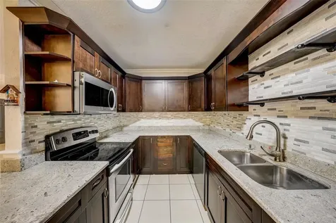 2702 W Bird Street Tampa FL 33614