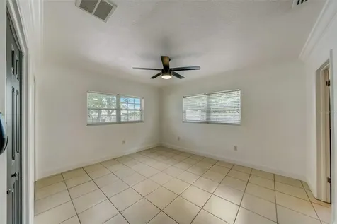 2702 W Bird Street Tampa FL 33614