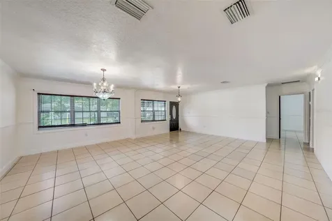 2702 W Bird Street Tampa FL 33614
