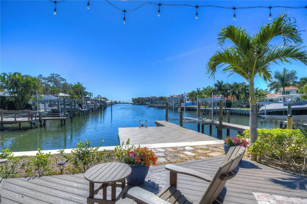 4014 Dana Shores Drive Tampa FL 33634