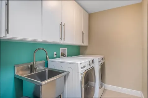 5615 Mangrove Cove Avenue Winter Garden FL 34787