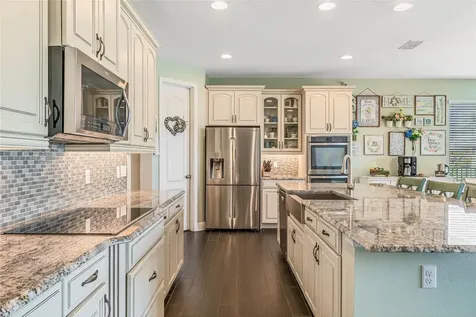 5615 Mangrove Cove Avenue Winter Garden FL 34787
