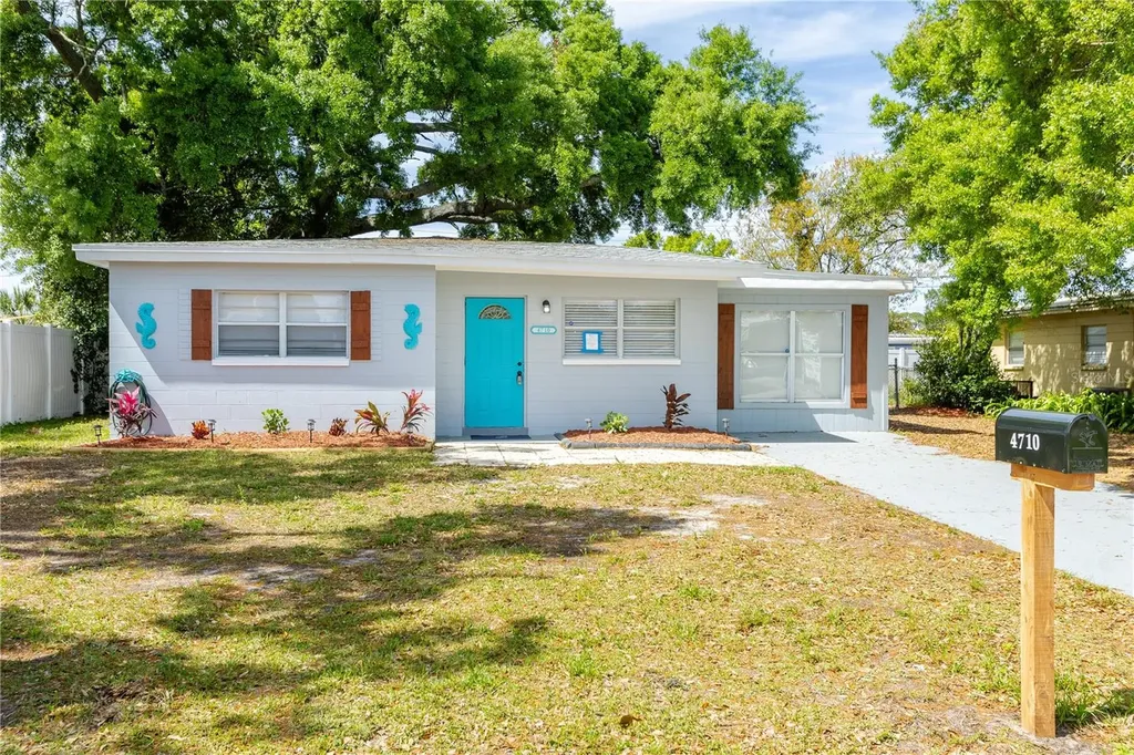 4710 Murray Hill Drive Tampa FL 33615
