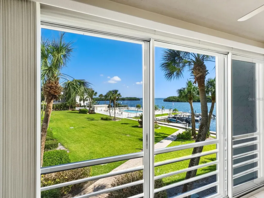 600 Sutton Place Longboat Key FL 34228