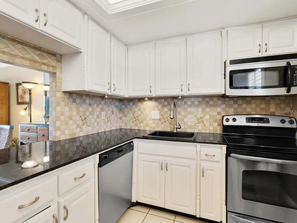 600 Sutton Place Longboat Key FL 34228